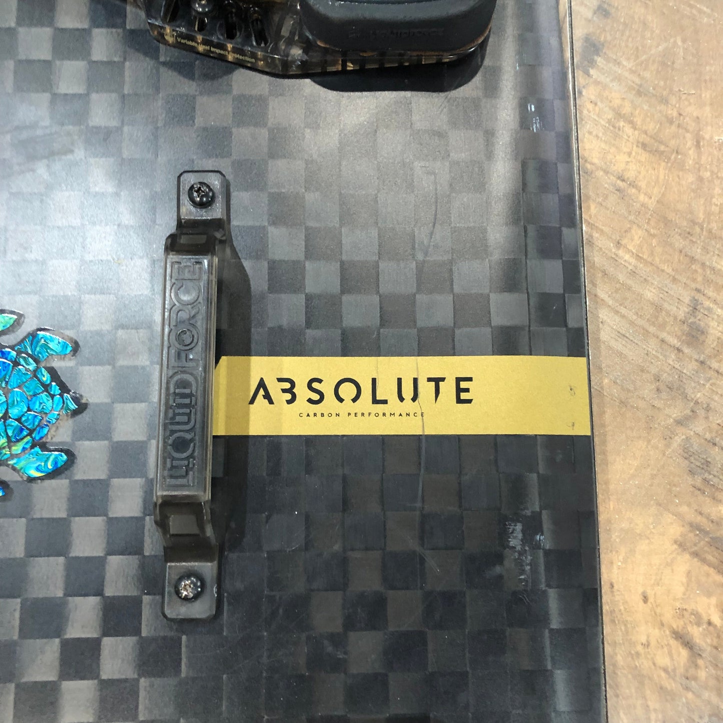  Used Lift Electric Foil V2 5.6 White Carbon Edition