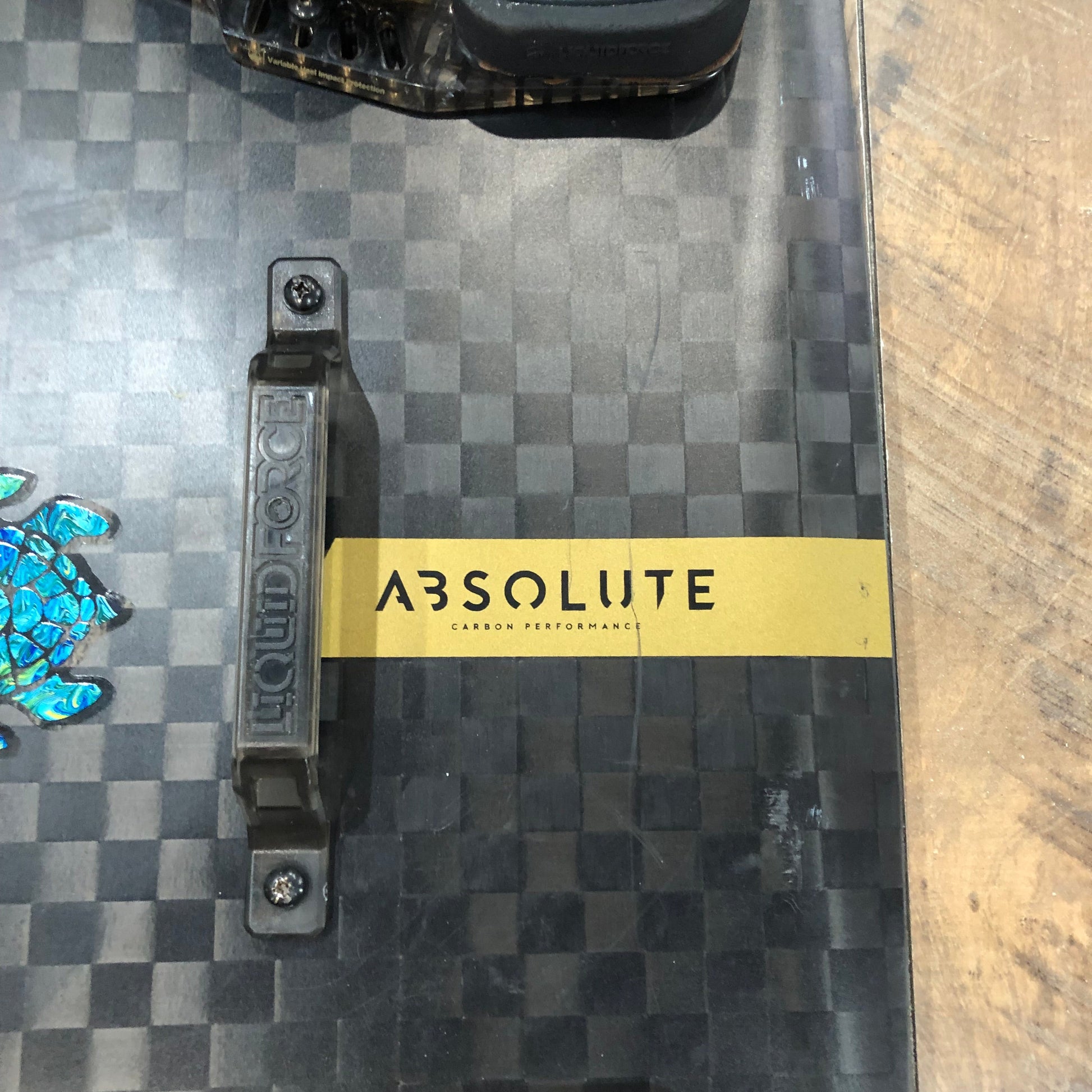  Used Lift Electric Foil V2 5.6 White Carbon Edition